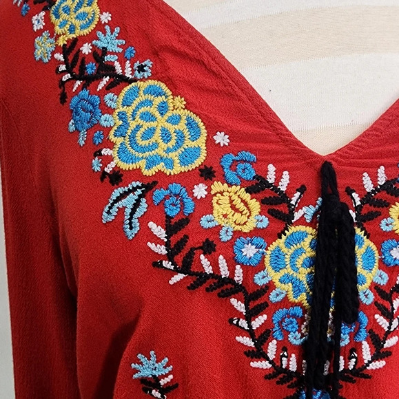 New York & Company Embroidered Flower Long Sleeve V Neck Red Blouse Size M - Picture 6 of 7